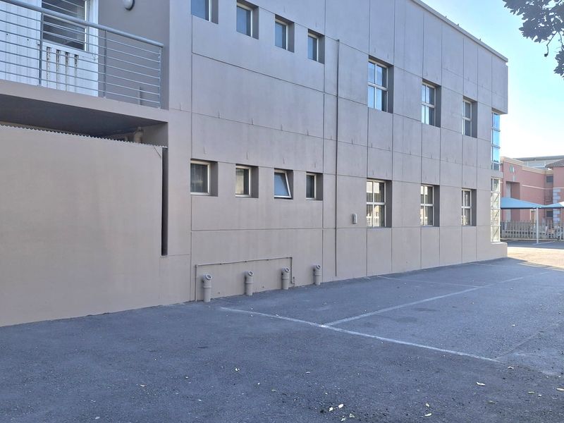 3100m2 Warehouse To let in Omuramba park Montague Gardens - Photo 2