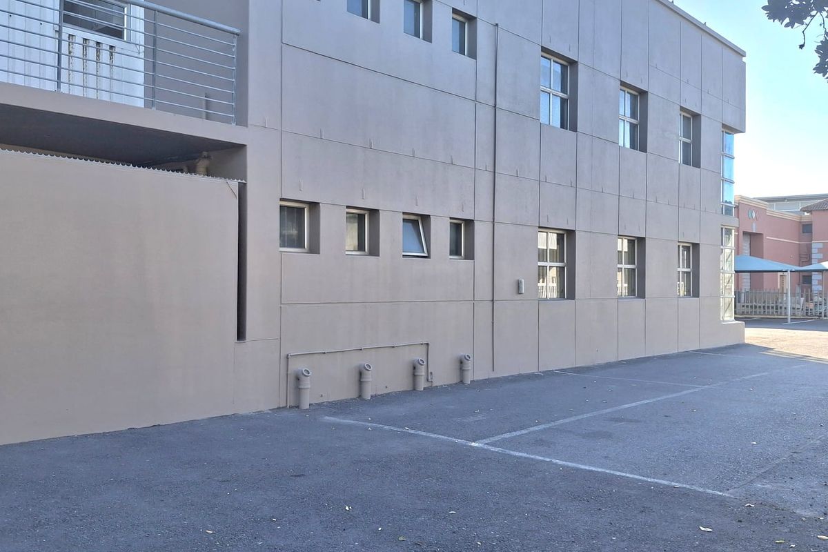 3100m2 Warehouse To let in Omuramba park Montague Gardens - Photo 2