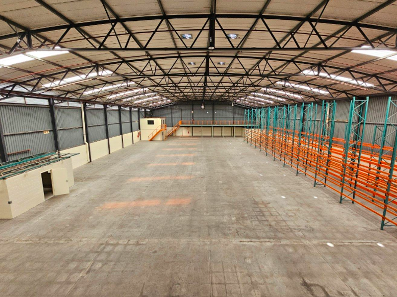 3100m2 Warehouse To let in Omuramba park Montague Gardens - Photo 4