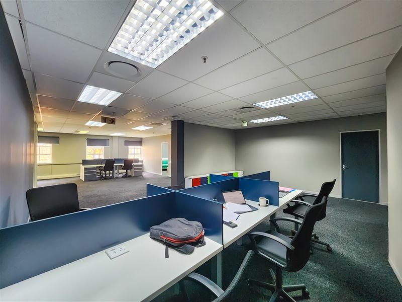 271m2 Office to Rent in Fourways Golf Park - Photo 6