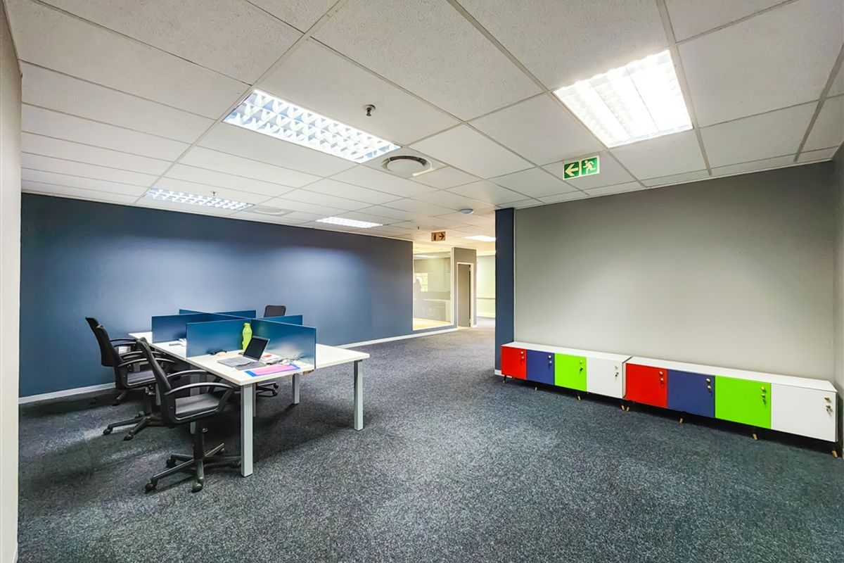 271m2 Office to Rent in Fourways Golf Park - Photo 5