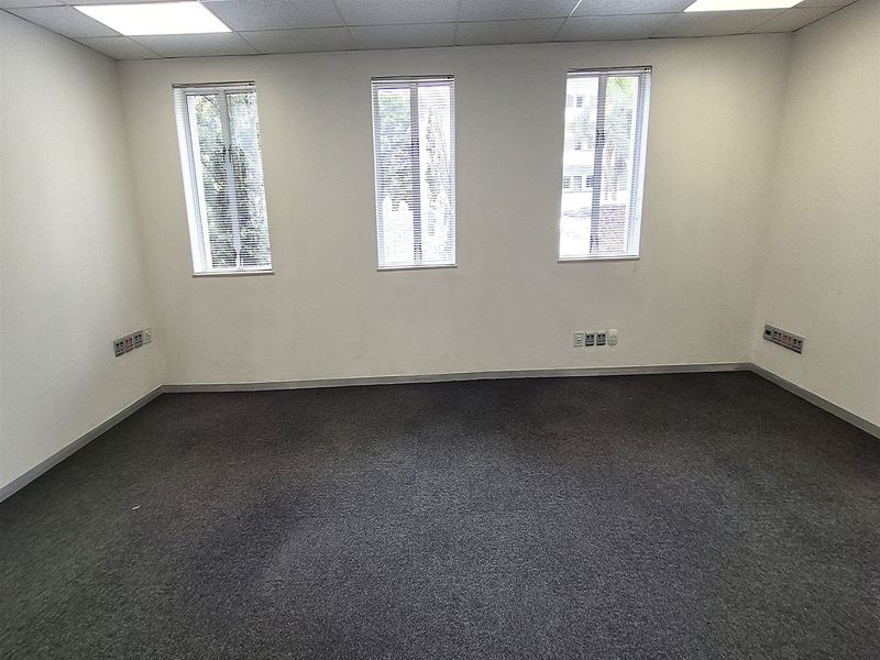 289m2 Offices to let in Illovo, Sandton - Photo 2