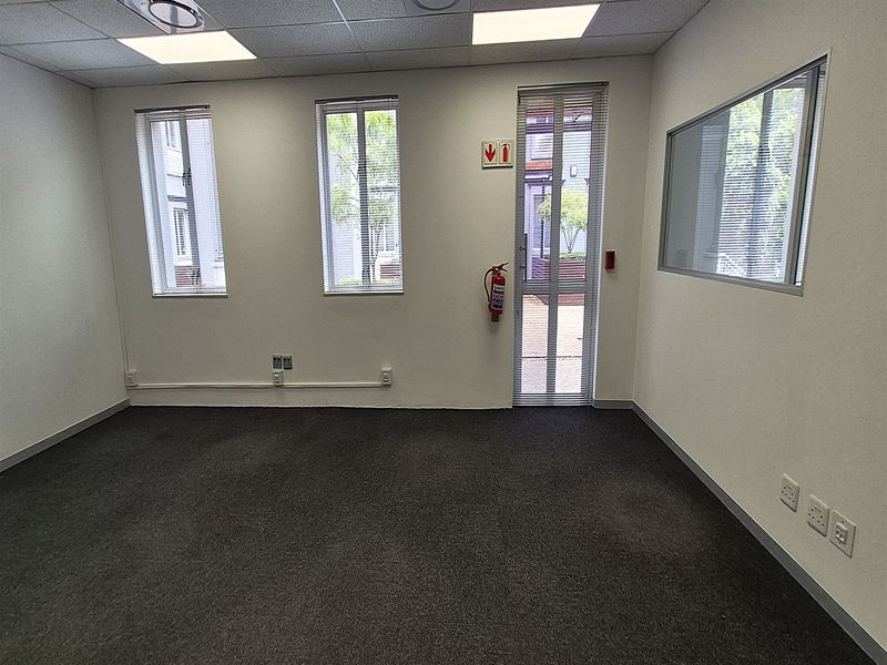289m2 Offices to let in Illovo, Sandton - Photo 10