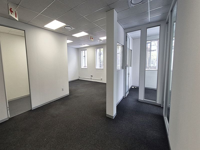289m2 Offices to let in Illovo, Sandton - Photo 8