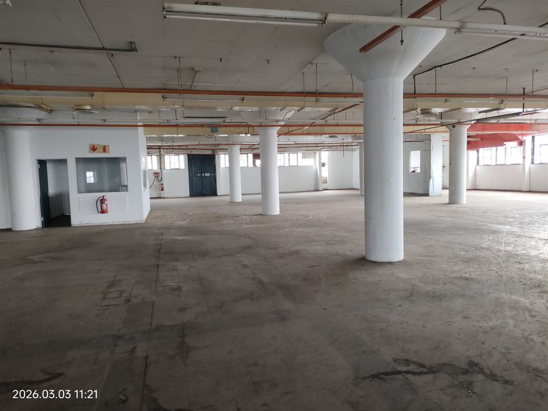 6023m2 warehouse  - FOR SALE @ R5.8m plus vat or for lease - Photo 8