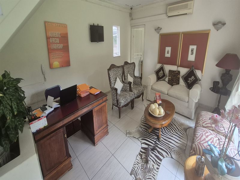 305m2 offices tolet in Ferndale, Randburg - Photo 4