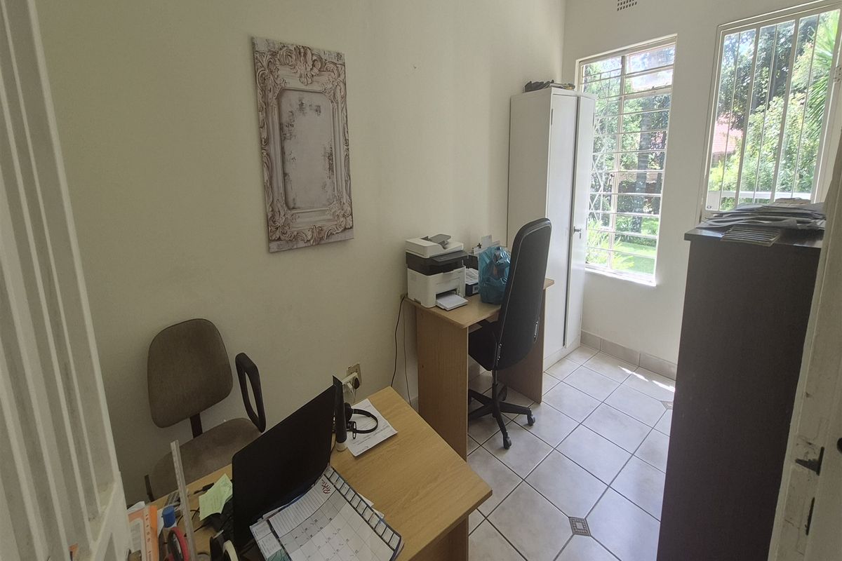 305m2 offices tolet in Ferndale, Randburg - Photo 5