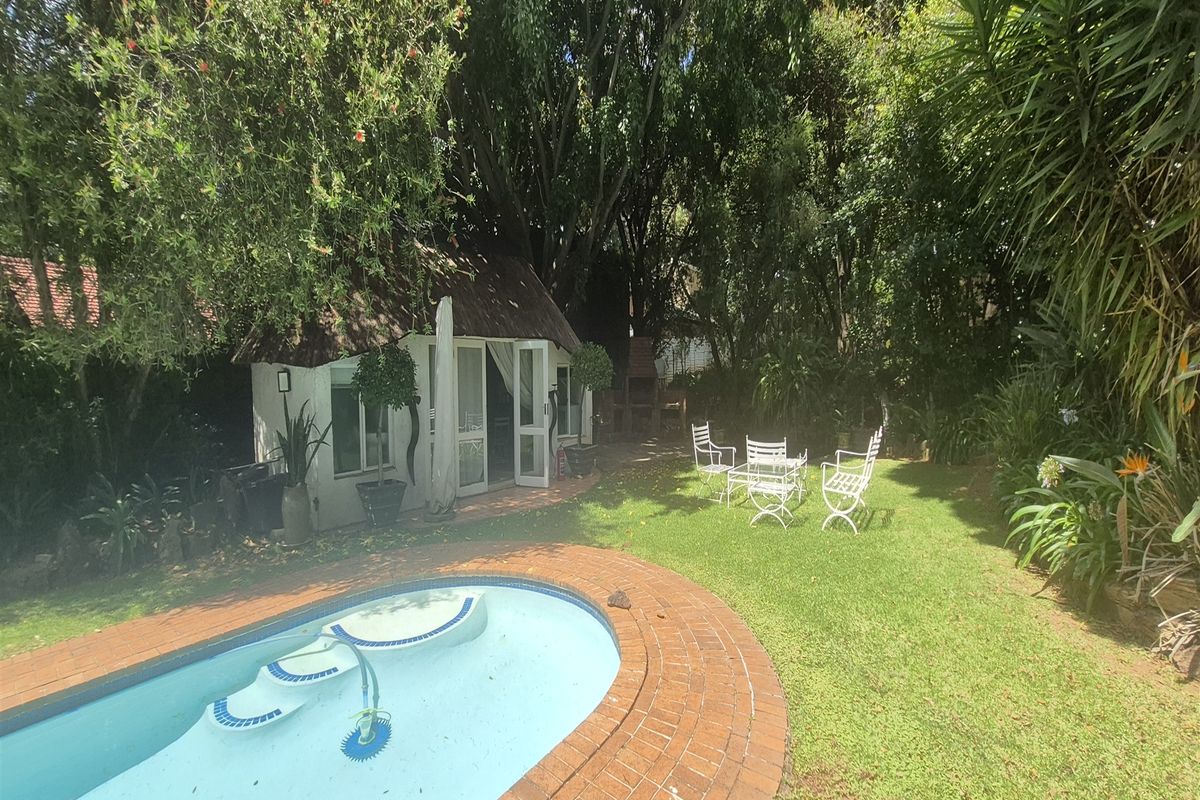 305m2 offices tolet in Ferndale, Randburg - Photo 2