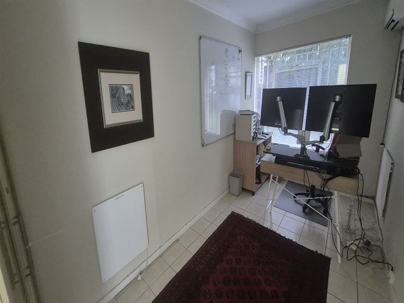 305m2 offices tolet in Ferndale, Randburg - Photo 9