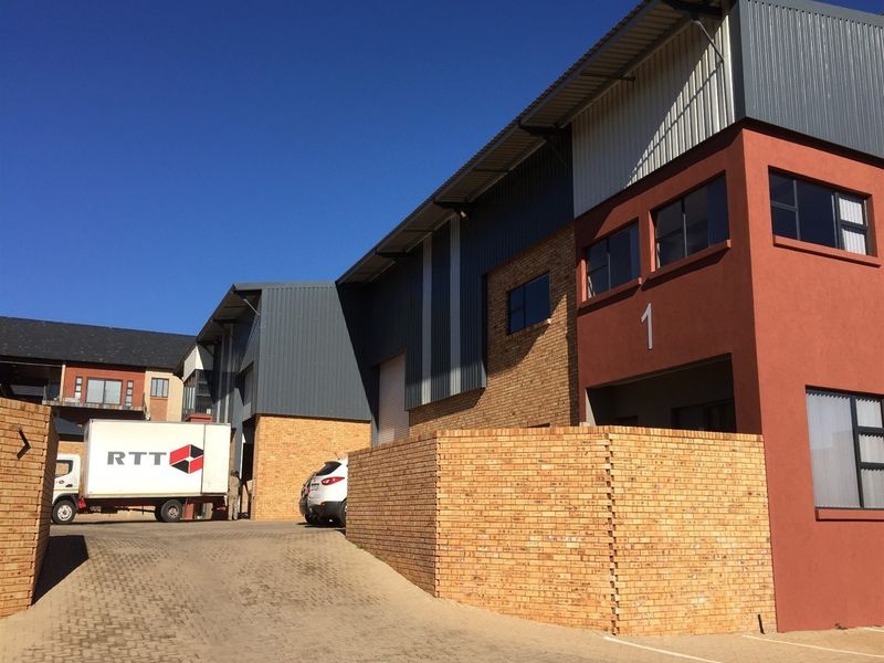 1819m2  Warehouse  - TO LEASE - Photo 6