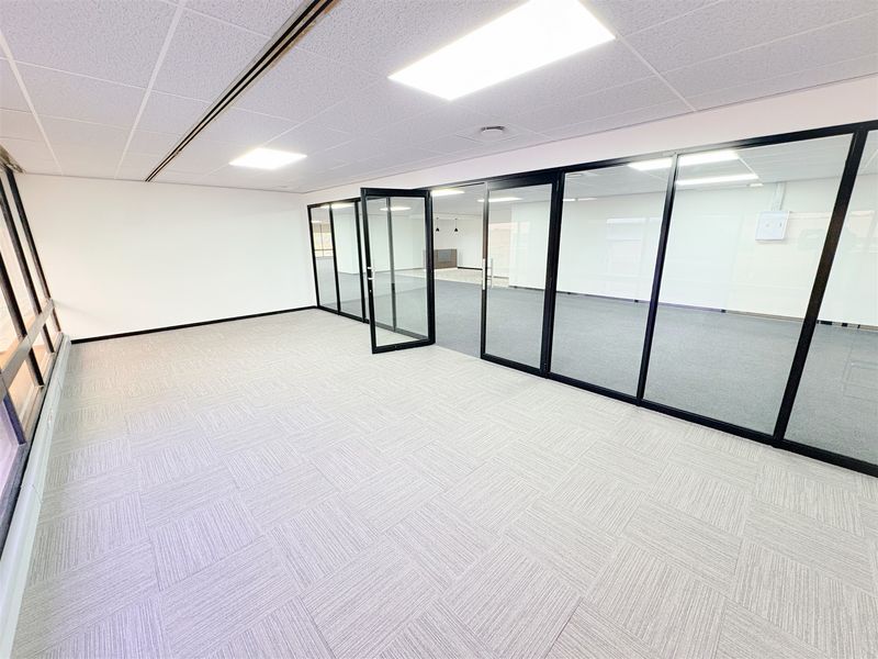 417m2 office space to let in auckland Park - Photo 6