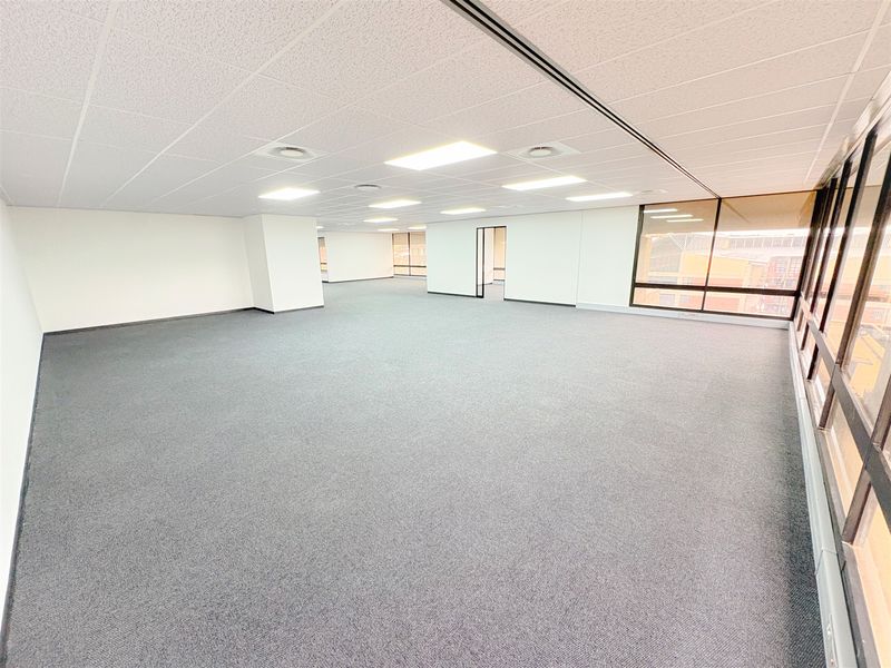 417m2 office space to let in auckland Park - Photo 5