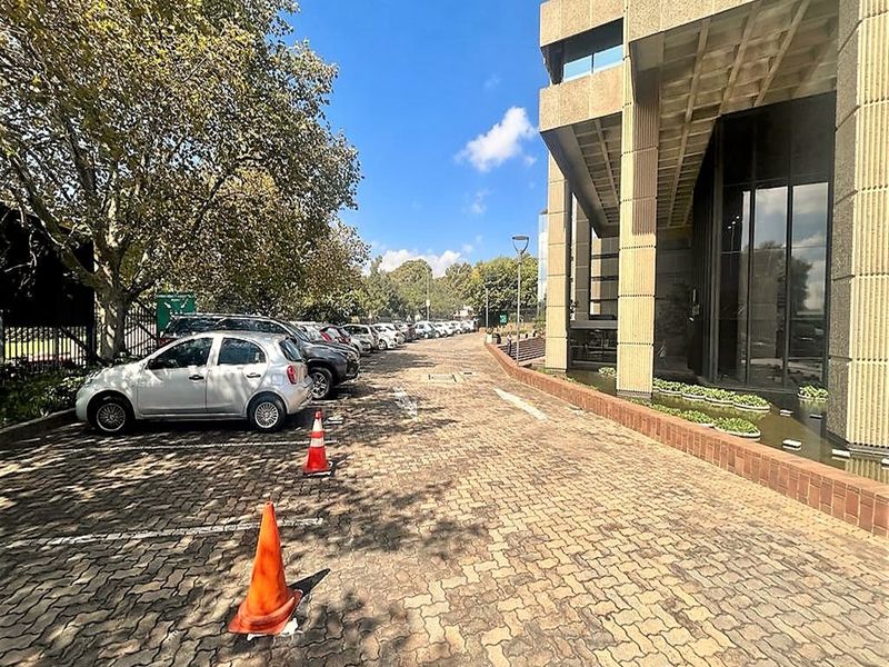 417m2 office space to let in auckland Park - Photo 9