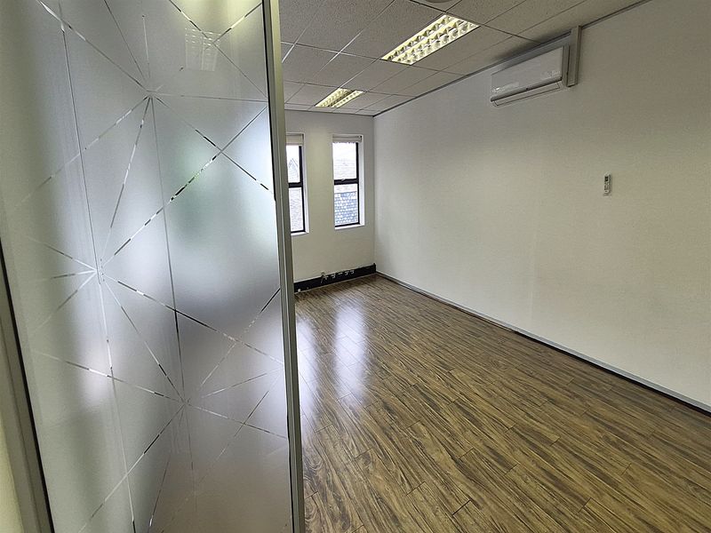 84,99m2 Offices to let in Dunkeld West - Photo 9