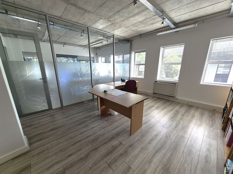 130,63m2 Offices to let in Dunkeld West - Photo 6
