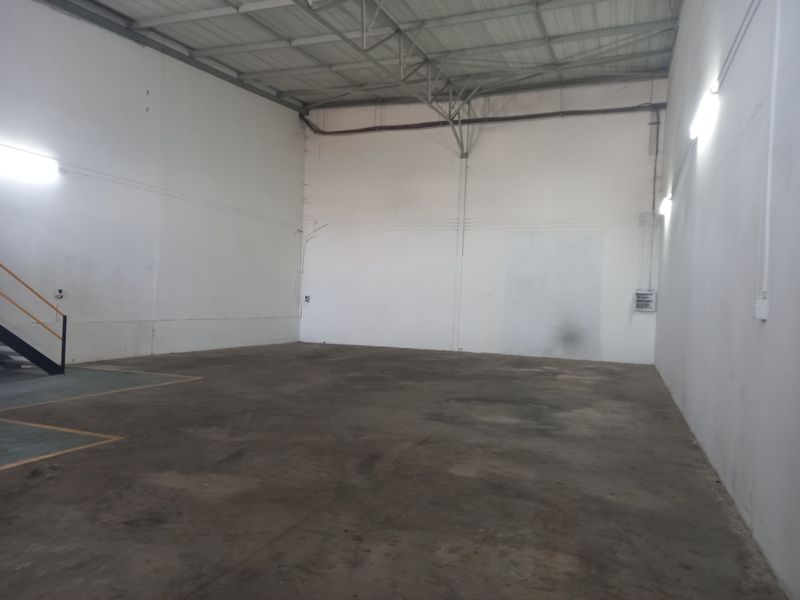 Compact, Clean & Convenient - Photo 8