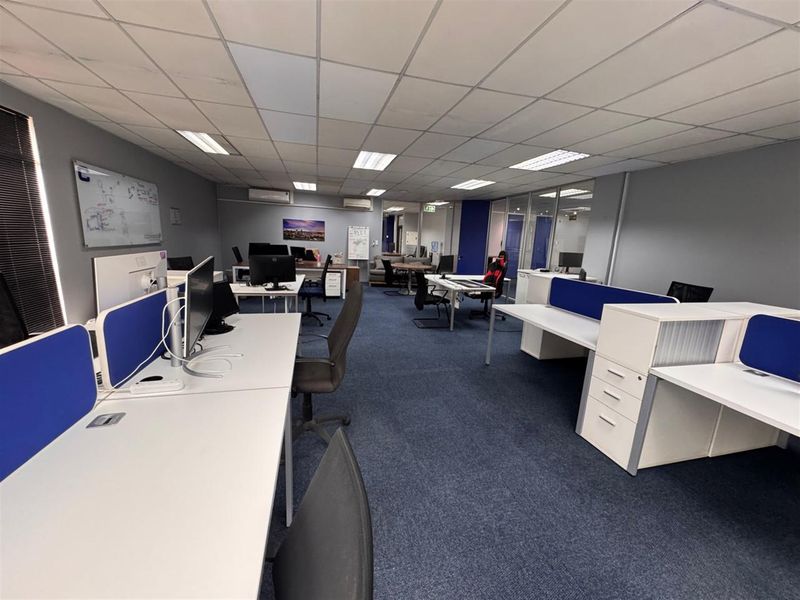 Prime Industrial Warehouse to Rent – Corporate Park North | 3,732m2 Industrial Facility - Photo 9