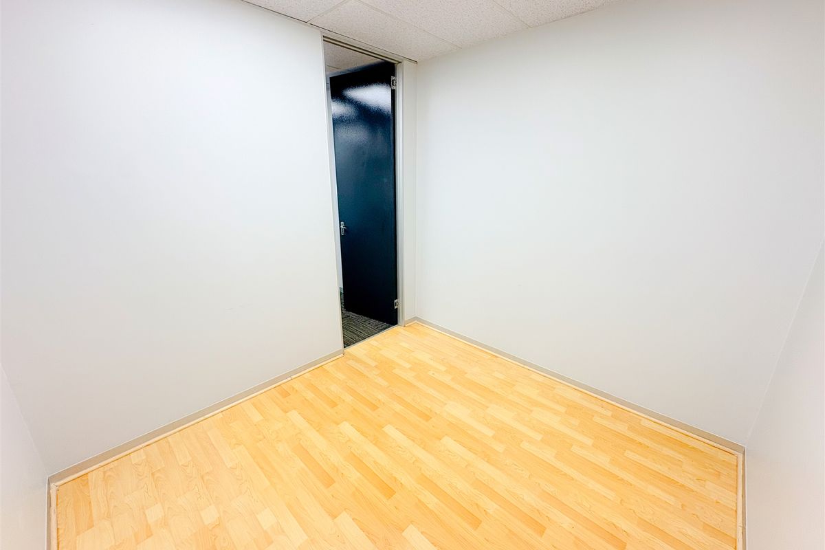 164m2 office space to let in Auckland Park - Photo 3