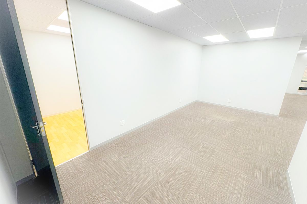 164m2 office space to let in Auckland Park - Photo 2