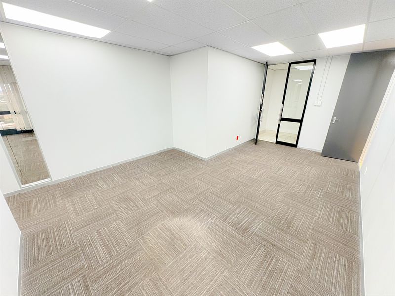 164m2 office space to let in Auckland Park - Photo 4