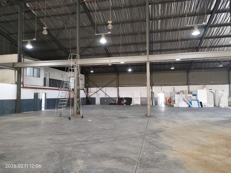 1946m2  Warehouse  - TO LEASE - Photo 6