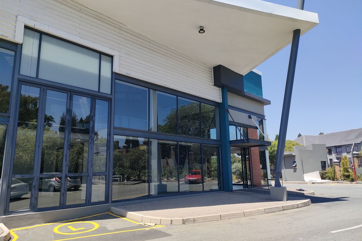 406m2  Warehouse  - TO LEASE - Photo 5