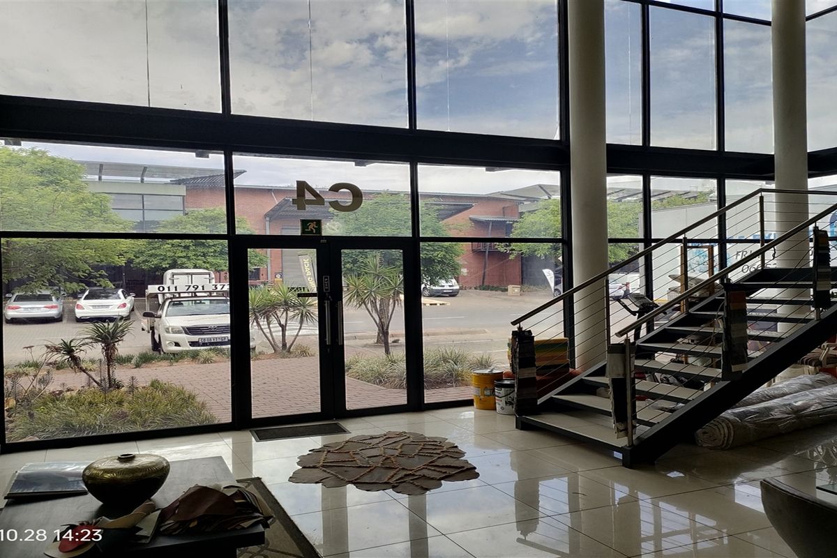 531m2  Warehouse  - FOR SALE at R5 310 000.00m plus vat - Photo 5
