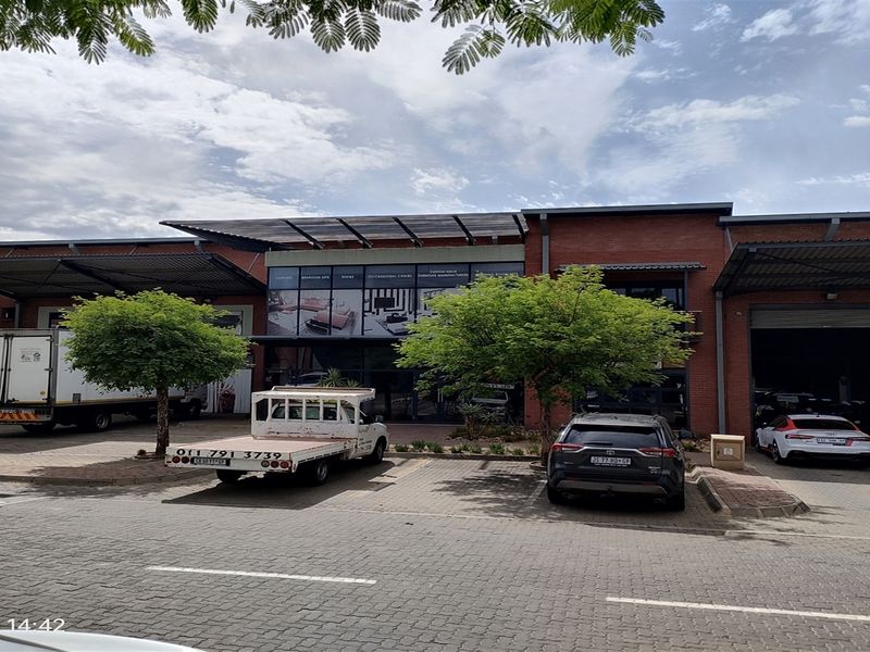 531m2  Warehouse  - FOR SALE at R5 310 000.00m plus vat - Photo 3