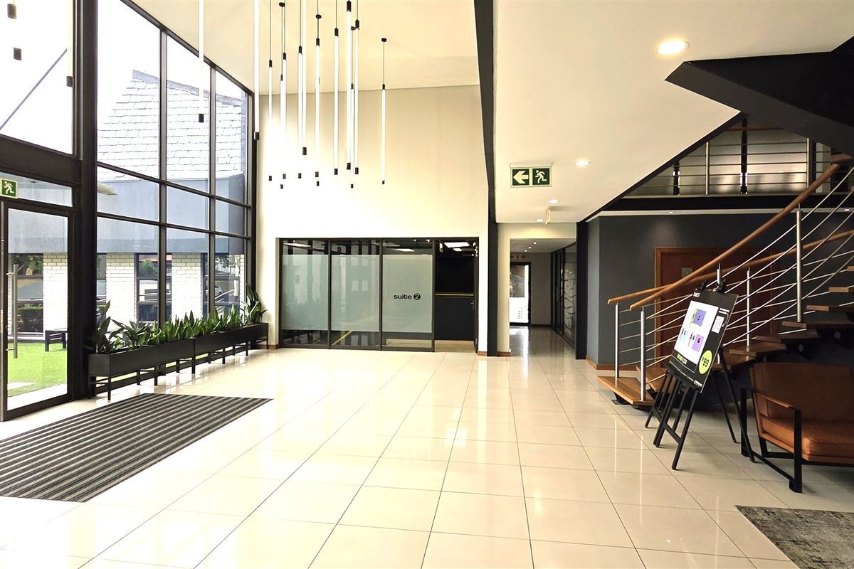 Office space to let in Hurlingham Office Park - Photo 3