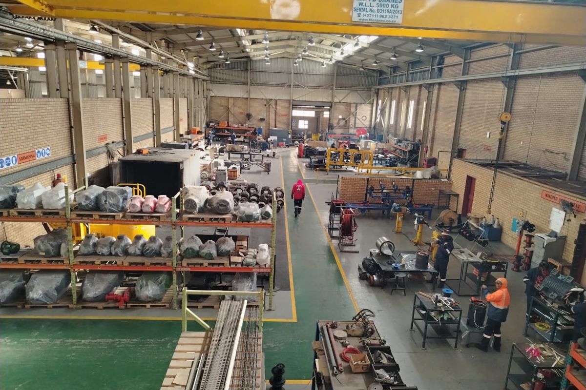 Exceptional building. Versatile for almost any industrial business in sort after Van Eck Park. - Photo 3