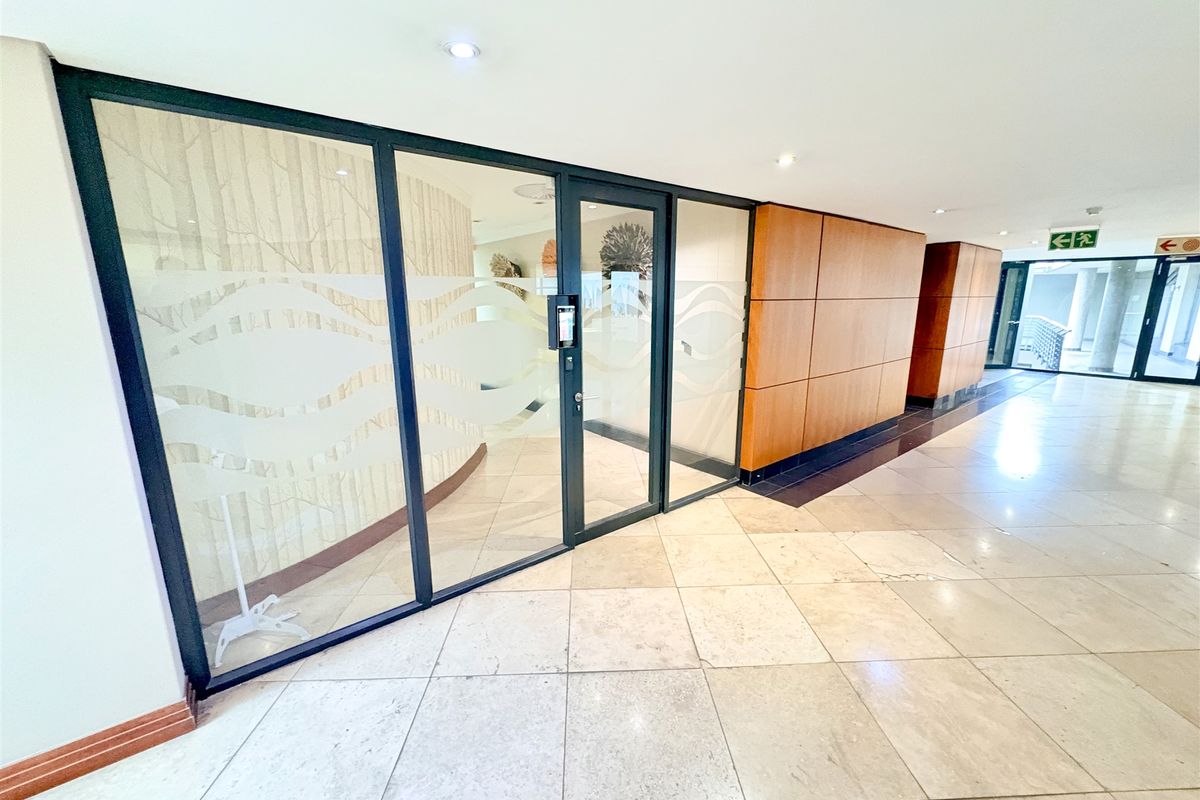 244m2 office space to let in Melrose Arch - Photo 2