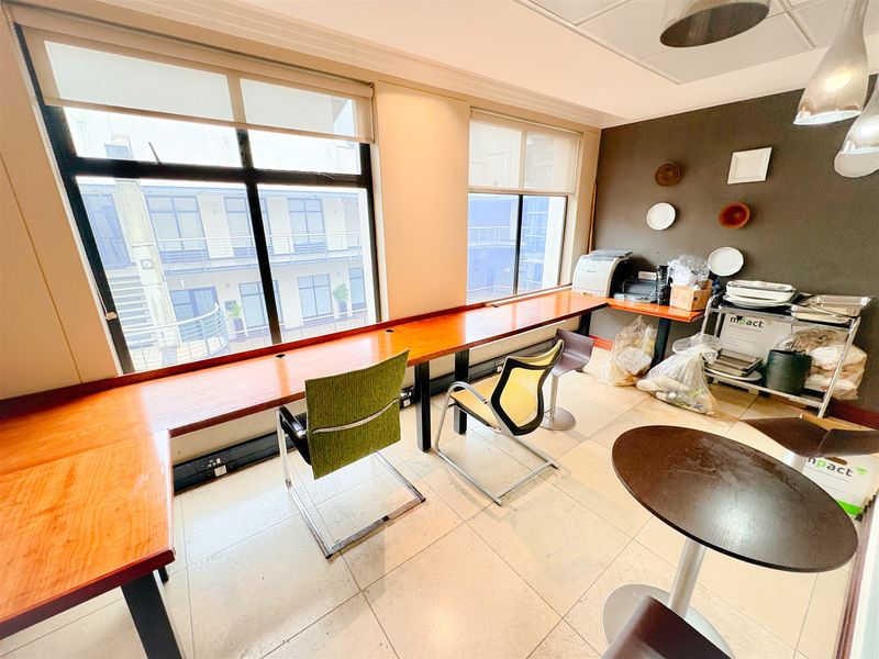 244m2 office space to let in Melrose Arch - Photo 4