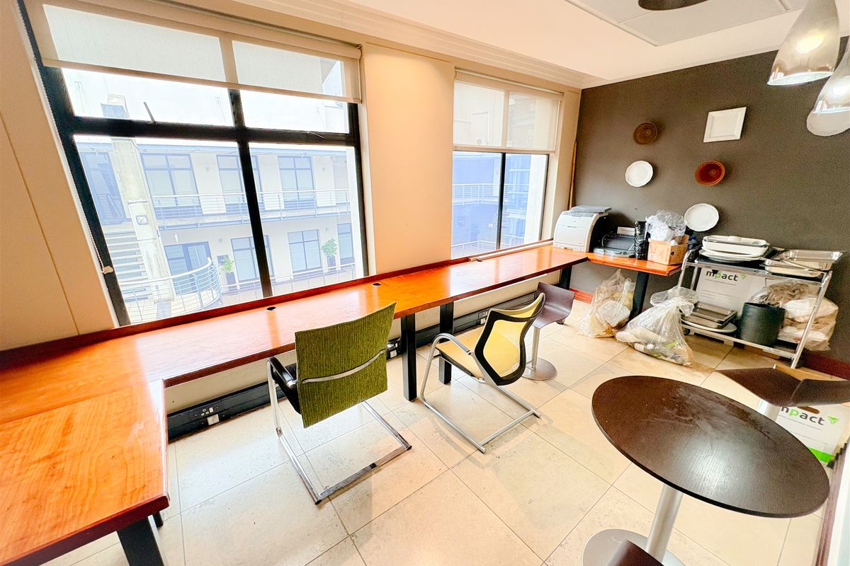 244m2 office space to let in Melrose Arch - Photo 4