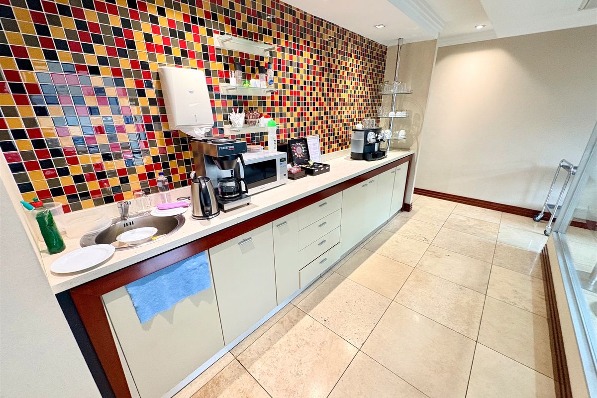 244m2 office space to let in Melrose Arch - Photo 3