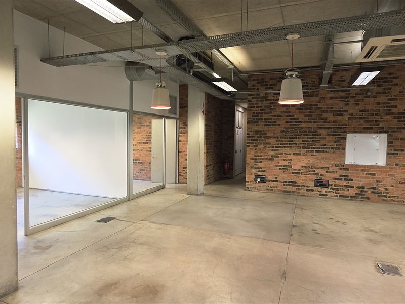 Ultra-Modern Office space to let in 4 Karen Street - Photo 10