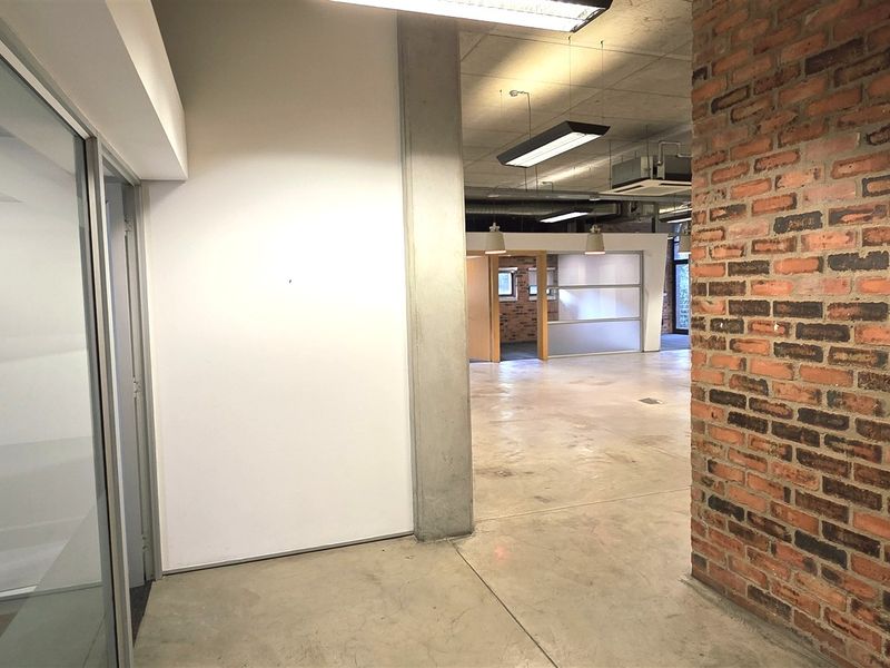 Ultra-Modern Office space to let in 4 Karen Street - Photo 2