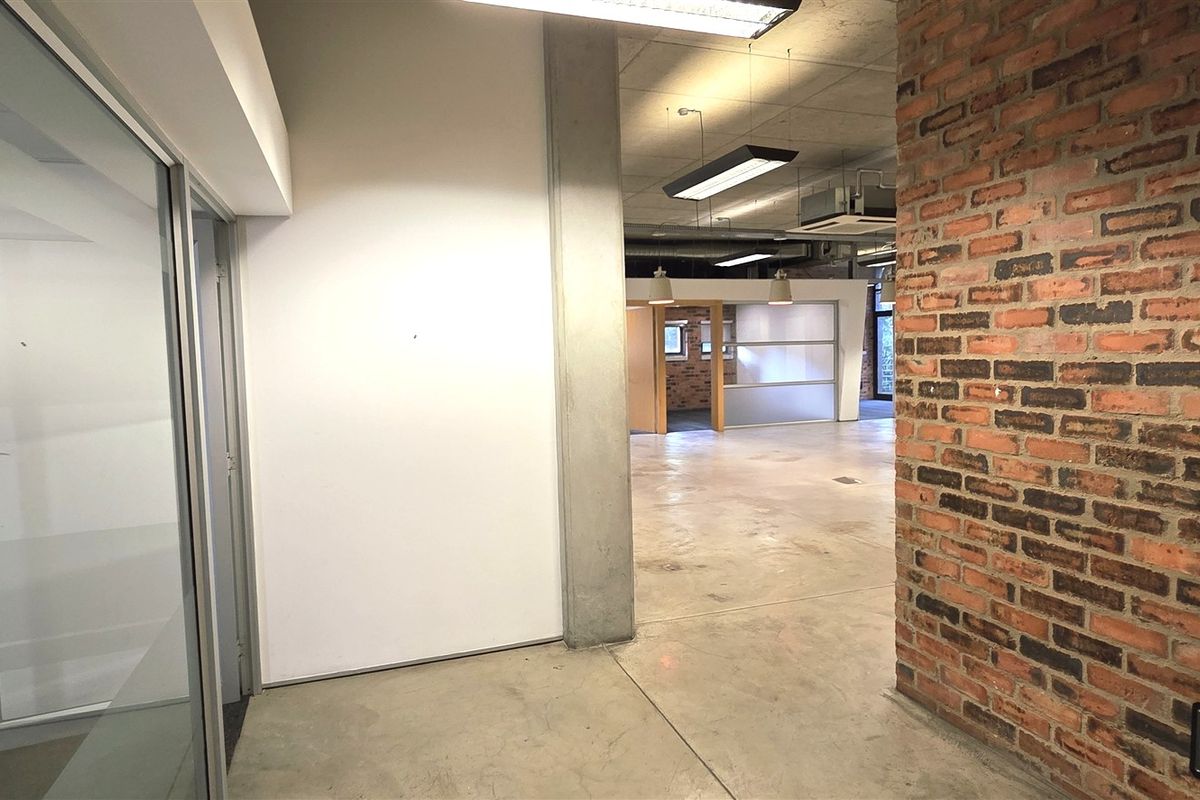 Ultra-Modern Office space to let in 4 Karen Street - Photo 2