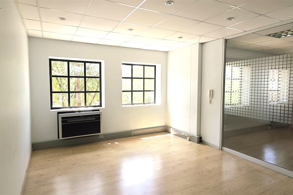 Office space to let in Peter Place Office Park - Photo 3