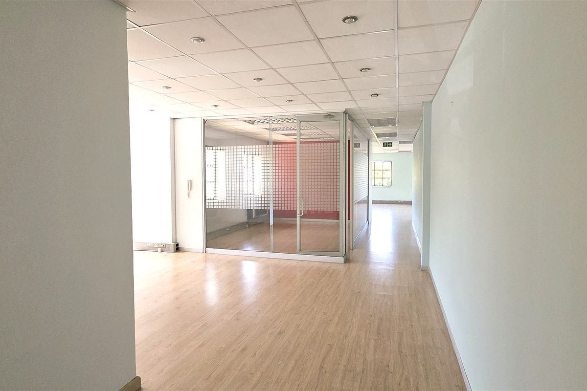 Office space to let in Peter Place Office Park - Photo 2