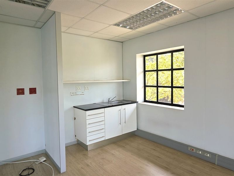 Office space to let in Peter Place Office Park - Photo 10