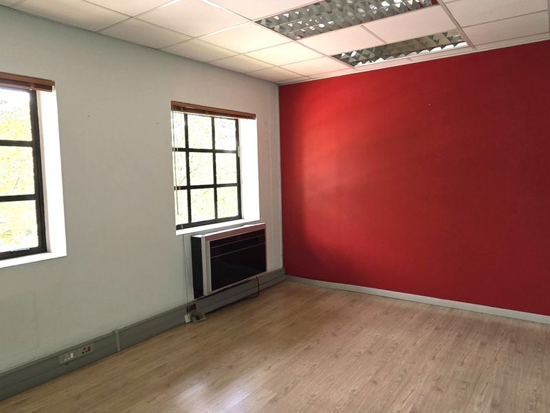 Office space to let in Peter Place - Photo 4