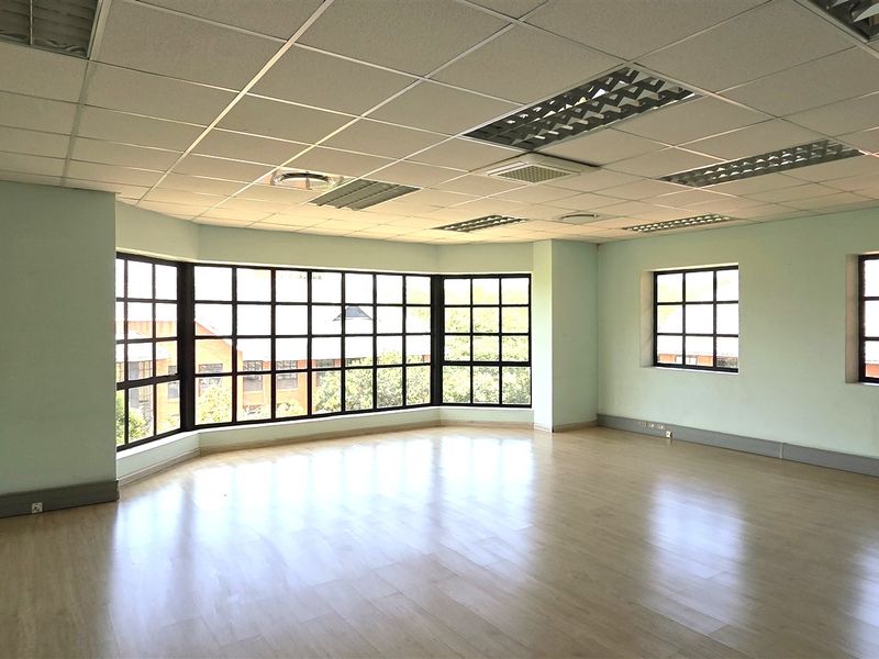 Office space to let in Peter Place - Photo 6