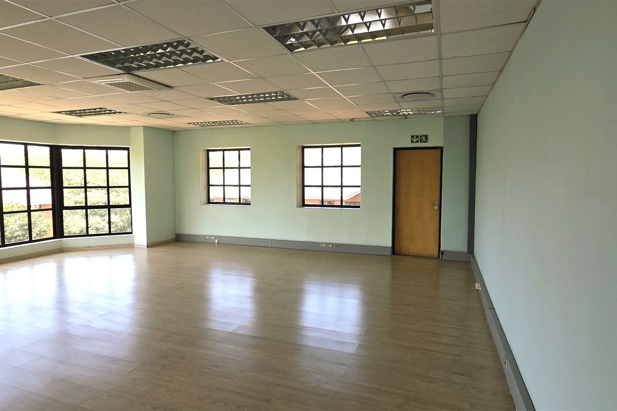 Office space to let in Peter Place - Photo 5