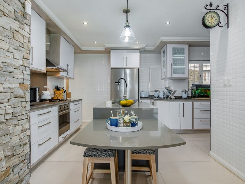 Mountain lifestyle farm for sale, Paarl - Photo 9