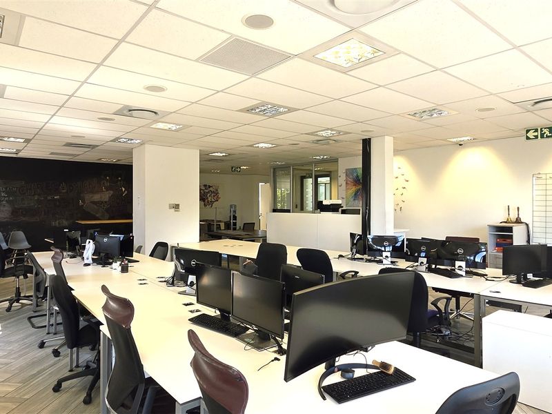 Modern Office space to let in Bryanston - Photo 7