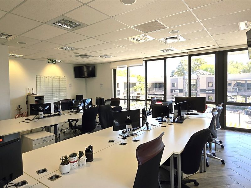 Modern Office space to let in Bryanston - Photo 5