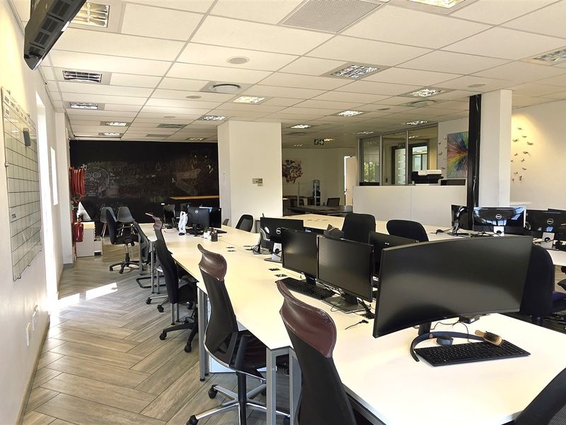 Modern Office space to let in Bryanston - Photo 9