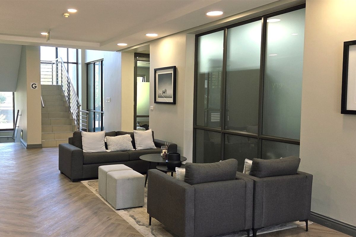 Modern Office space to let in Bryanston - Photo 2