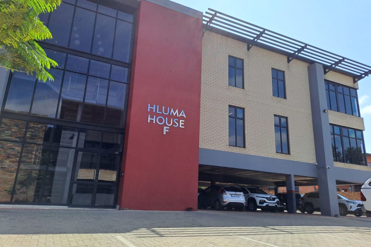 1371m2 Office Block for Sale - Photo 2