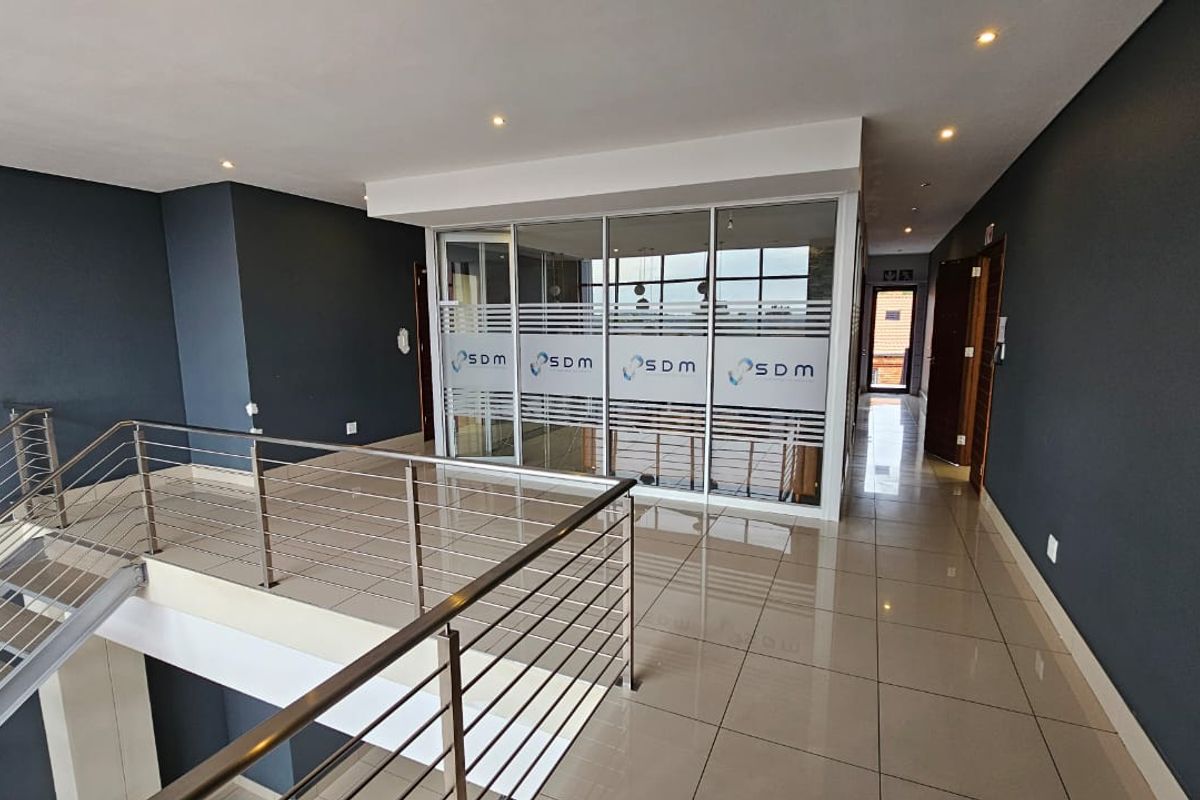 1371m2 Office Block for Sale - Photo 5